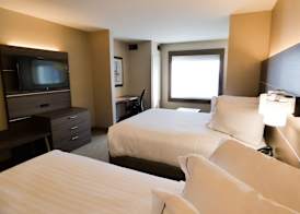 Holiday Inn Express & Suites Plymouth - Ann Arbor Area by IHG 5