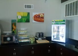 Quality Inn & Suites Stuttgart North 4