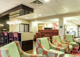 Hampton Inn Muskegon 2