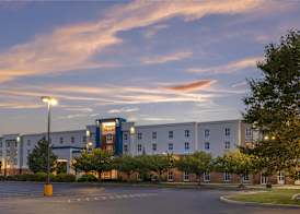 Hampton Inn & Suites Plymouth 2