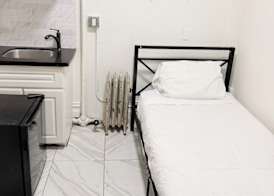 Adrian Hotel 4