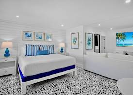 The Retreat at Anna Maria Island Inn 2