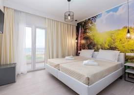 Aqua Luxury Suites by Estia 2