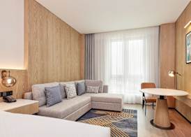 Four Points by Sheraton Shanghai Fengjing 4