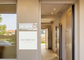 Makris Luxury Rooms 2