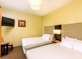 Comfy 2 bedroom apartment on Central Park West 2