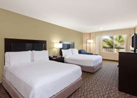 Holiday Inn Express NEWPORT BEACH by IHG 4
