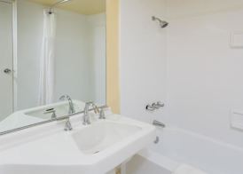 Days Inn by Wyndham Palm Springs 2
