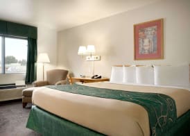 Travelodge by Wyndham Cheyenne 4