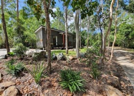 Airlie Beach Eco Cabins - Adults Only 4