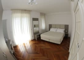 Champagne Rooms 3