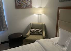 Days Inn by Wyndham Erie 4