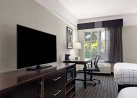 La Quinta by Wyndham Santa Clarita - Valencia 4