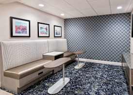 Hampton Inn Hartford/Airport 2