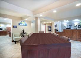 Days Inn by Wyndham Cave City 3