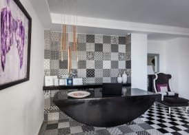 MAR n MAR CROWN HOTEL-SUITES 2