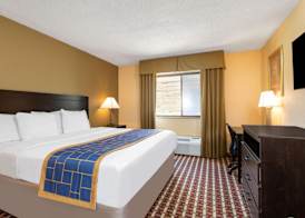 Days Inn by Wyndham Hillsborough 5