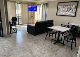 Super 8 by Wyndham Hernando 4