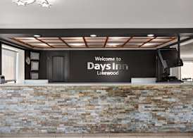 Days Inn by Wyndham Lakewood South Tacoma 4