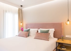 V Luxury Suites 5