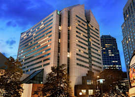 Embassy Suites by Hilton Indianapolis Downtown 2