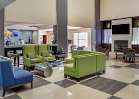 Comfort Suites Pineville - Ballantyne Area 5