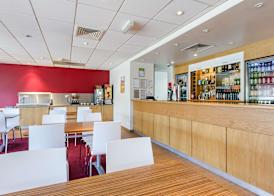 Travelodge Sunbury M3 4