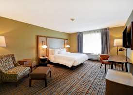 Fairfield Inn & Suites by Marriott Milwaukee North 4