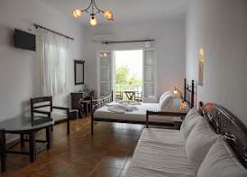 Yperia Hotel 4
