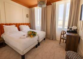 Hotel Ambassador, completely renovated 4