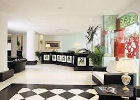 M Glamour Hotel 5