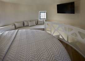 Aecon Suites 4
