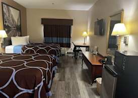 Hotel Piney Woods 3