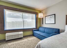 Holiday Inn Express & Suites DENTON SOUTH by IHG 3