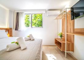 Lotus Hotel Apartments 5