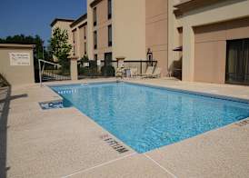 Hampton Inn Americus 4