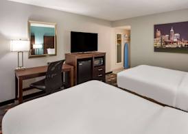 Clarion Pointe Indianapolis Northeast 5