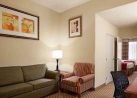 Country Inn & Suites by Radisson, Crestview, FL 5