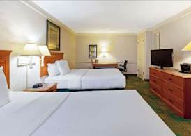 Rodeway Inn 4