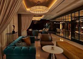 The LaSalle Chicago, Autograph Collection 4
