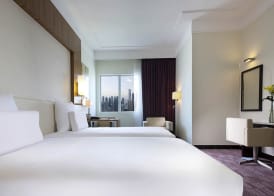 Pullman Dubai Jumeirah Lakes Towers 4