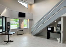 Econo Lodge Airport Quebec 5