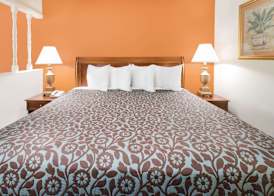 Days Inn by Wyndham Orangeburg South 5
