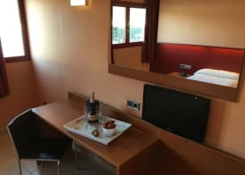Hotel Jonquera 4