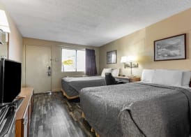 Knights Inn Madera 4