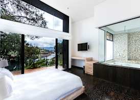 The Brown, Guatape, Autograph Collection 4