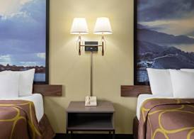 Super 8 by Wyndham Hagerstown I-70 3