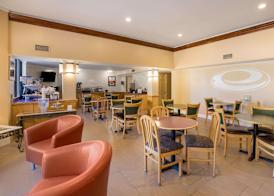 Econo Lodge Hendersonville 3