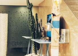 City Hotel 2