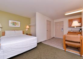 Americas Best Value Inn & Suites-Winnie 4